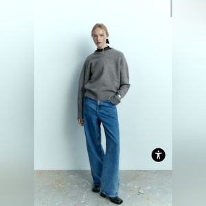 Zara gray long sleeved sweater size large